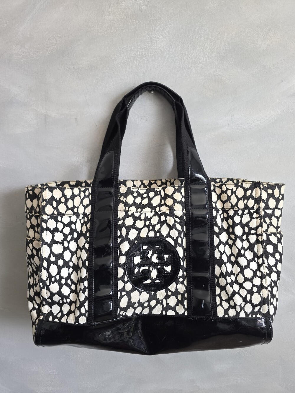 Tory Burch Ella Tote Black White Spots Shoulder Bag Canvas Patent Trim 21x12x6